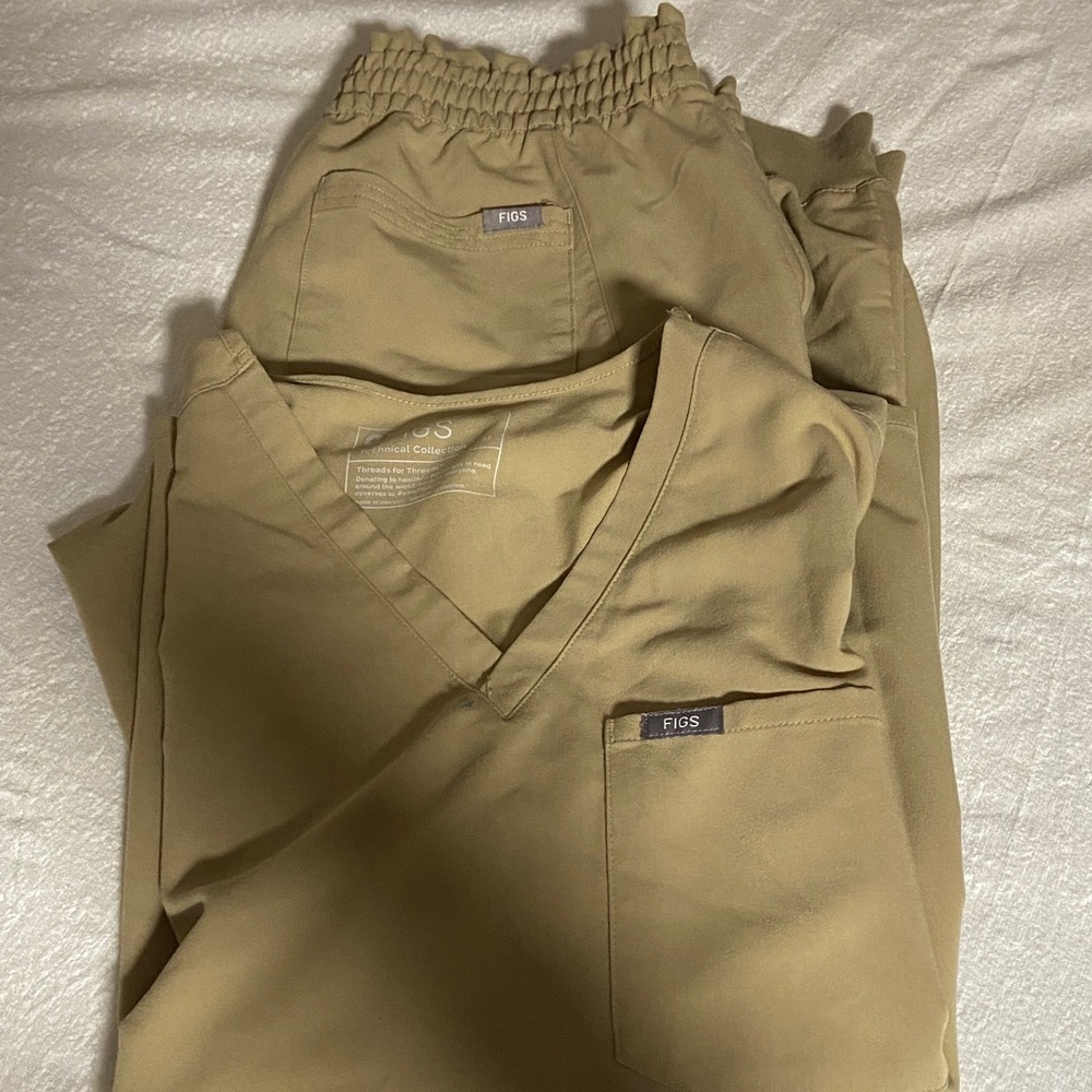 Figs woman's Joggers in Tan